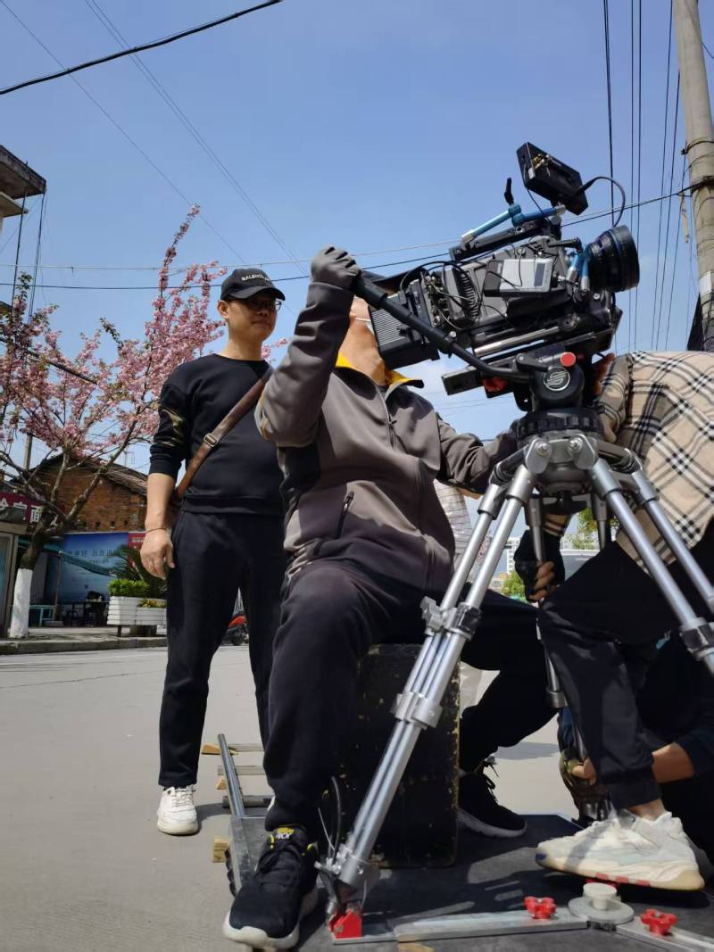 龙安区广告片拍摄：快消品牌爆款之选，网感内容适配社媒传播！
