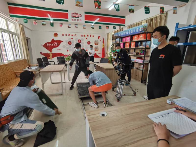 追星女孩心理学分析报告：龙安区广告片拍摄公司揭秘饭圈应援式传播逻辑
